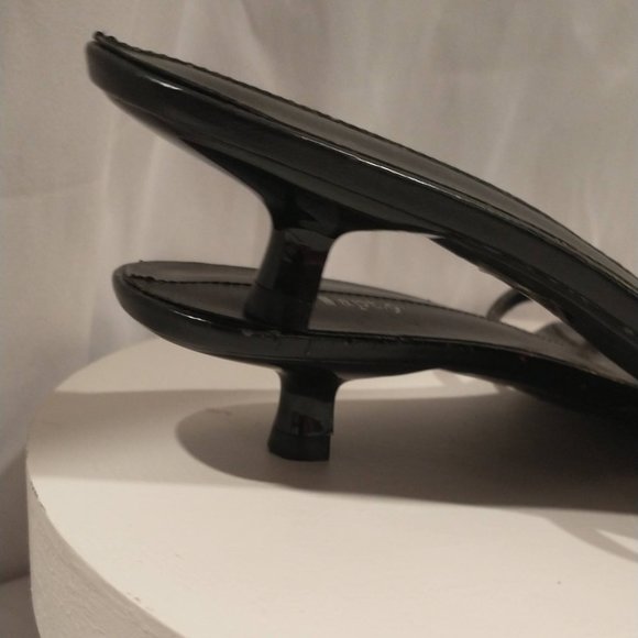 On Trend for 2025  Black Rhinestone Sandals with heel  size 8.5 - Picture 6 of 9